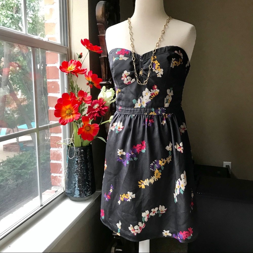 AEO floral strapless dress w pockets